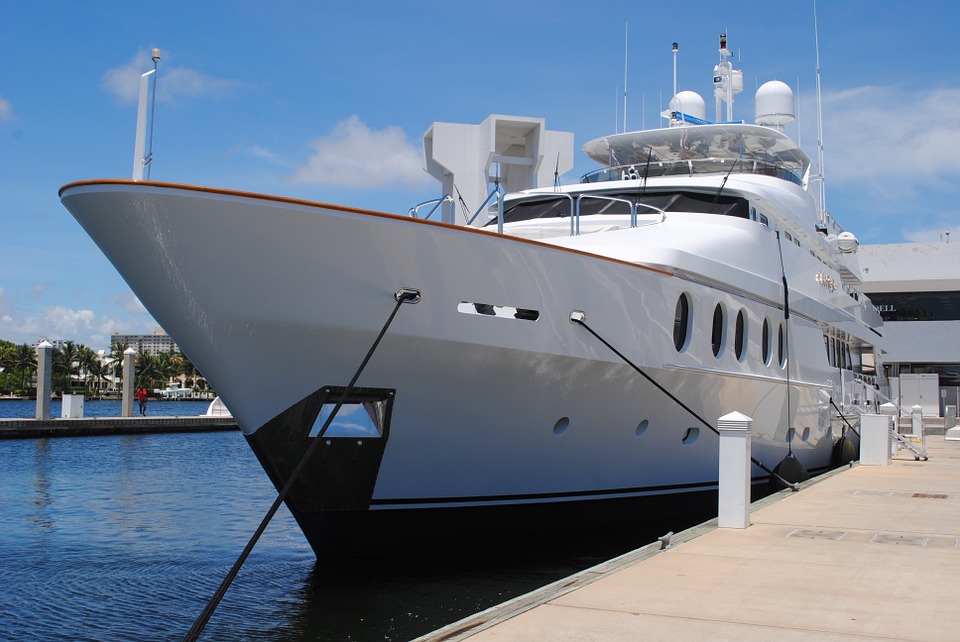 yacht transportation